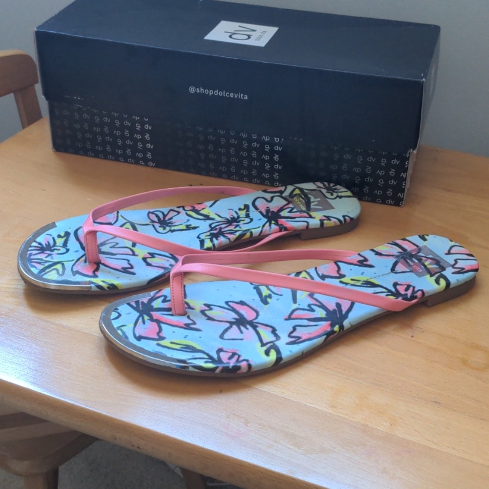 Dolce Vita flip flops